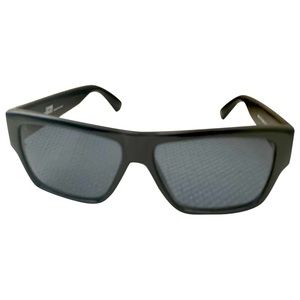 Vintage Versace Medusa Biggie oversize sunglasses.